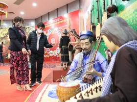 Image: Việt Nam Cultural Heritage Day celebrated nationwide