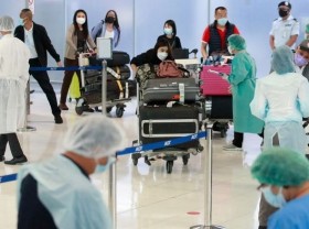 Image: Thailand welcomes first visitors without quarantine