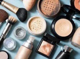 Image: If you put on lipstick or mascara every day, you can get too much PFAS