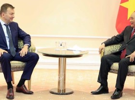 Image: President Nguyen Xuan Phuc meets Russian business executives