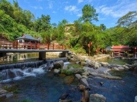 Image: Experience going to Ban Khieng waterfall tourist area in Lang Son