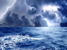 Image: Vietnam Central Provinces on alert as a powerful storm system moves into East Sea