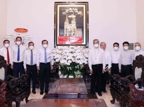 Image: Christmas greetings extended to Catholics in Ho Chi Minh City, Can Tho