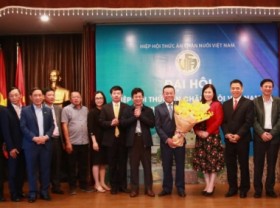 Image: Introducing the new Chairman of Vietnam Animal Feed Association