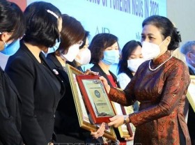 Image: Officials: Vietnam wants further support from foreign NGOs