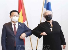 Image: Top legislator congratulates Finland on 104th Independence Day