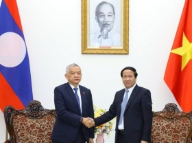 Image: Vietnam values special relations with Laos: Deputy PM