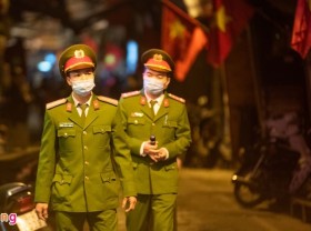 Image: Vietnam’s capital city locks down some areas over new coronavirus concerns