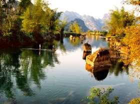 Image: Quây Sơn - a beautiful, remote river