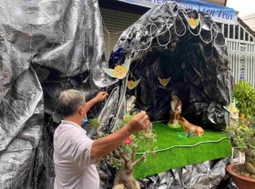Image: Why Vietnamese Love To Put Baby Jesus In A Cave At Christmas