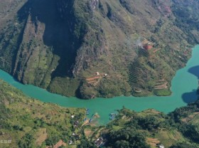 Image: Tu San Alley – a magnificent landscape of Ha Giang