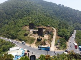 Image: Two central localities to restore Hải Vân Gate