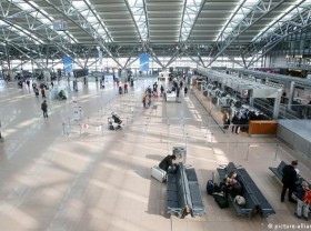 Image: Global airlines prepare for Omicron volatility, agility will be key