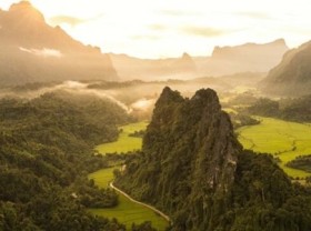 Image: Laos to reopen to foreign visitors in three phases