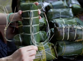 Image: 8 types of Tet cakes in the West