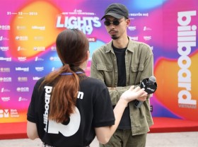 Image: Billboard music charts come to Việt Nam