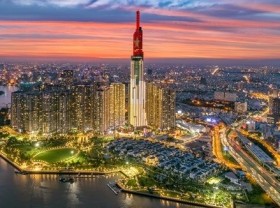 Image: HCM City issues four-year socio-economic recovery, development plan