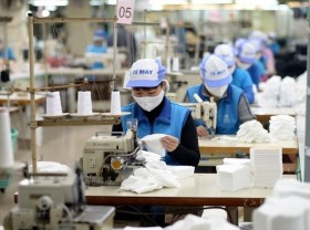 Image: Vietnam exports over 453 million medical masks in 2021