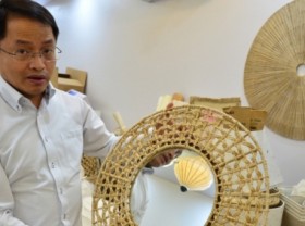Image: One who laid the foundation using Vietnamese banana fibers