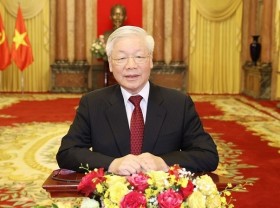 Image: Party chief stresses importance of building more and more powerful Vietnam