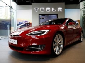 Image: The strongest rival of the billionaire automobile firm Pham Nhat Vuong made a “horrible” feat.
