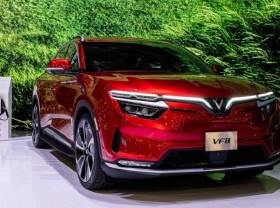 Image: When the time got here to cease, billionaire Pham Nhat Vuong continued to play large
