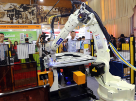 Image: Vietnam targets major goals to develop support industries