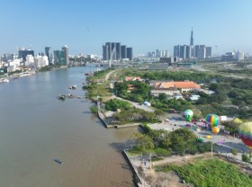 Image: Hot air balloons in the sky of Ho Chi Minh City