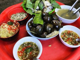 Image: What to eat at Chua Lang street? Top delicious, nutritious, and cheap dishes that can’t be missed