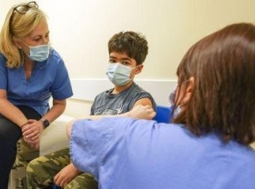 Image: Britain to offer COVID vaccinations to vulnerable children aged 5-11