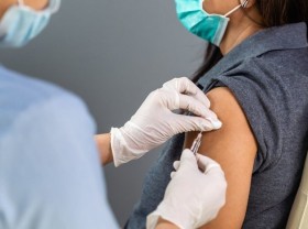 Image: COVID still a serious threat, warn German health officials