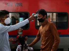 Image: Delhi lifts weekend curfew, reopens restaurants as India COVID cases drop