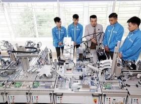 Image: Number of Ho Chi Minh City-based firms resuming operations skyrockets 500pct