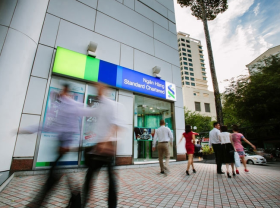 Image: Standard Chartered awarded Best Bond Advisor and Best Green Bond in Vietnam