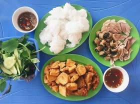 Image: Delicious noodle soup shops with shrimp paste and shrimp paste in Hanoi just mentioned the name 