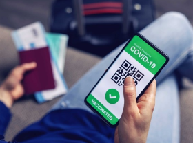Image: Digital tools and traditional tourist sites, a winning combination