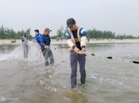 Image: Fisherman wins Yellow croaker