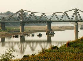 Image: Long Biên Bridge, connecting past and present in Hà Nội