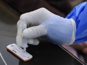 Image: Vietnam logs additional 11,594 COVID-19 cases