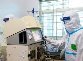 Image: Vietnam records over 78,700 new COVID-19 cases on Feb 25
