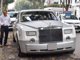 Image: A sequence of uncommon images of the motive force of the ‘espresso king’ Dang Le Nguyen Vu subsequent to the Rolls Royce supercar triggered a ‘storm’ on MXH