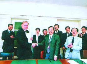 Image: Vietnam marks 15 years of WTO accession