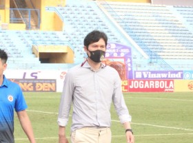 Image: Coach Park Choong Kyun immediately left the recent seat Hanoi FC