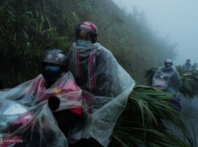 Image: The life of the Ha Nhi family on a cold day