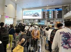 Image: Tan Son Nhat airport sees record of passengers on Feb. 4