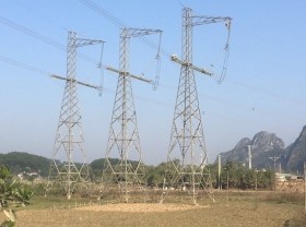 Image: Laos allows private firms to study building power line to Vietnam