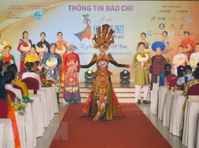 Image: National dress fest returns to HCM City in various themes