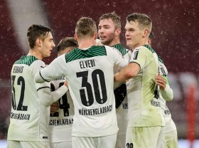Image: Feedback Stuttgart vs Monchengladbach (0h30 March 6, 2022) Bundesliga: The host is slowed down
