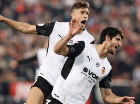 Image: Remark Valencia vs Granada (0h30 March 6, 2022) spherical 27 La Liga: Bats open a celebration