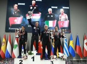 Image: Vietnamese cueist comes second at 3-cushion Carom Billiards World Cup